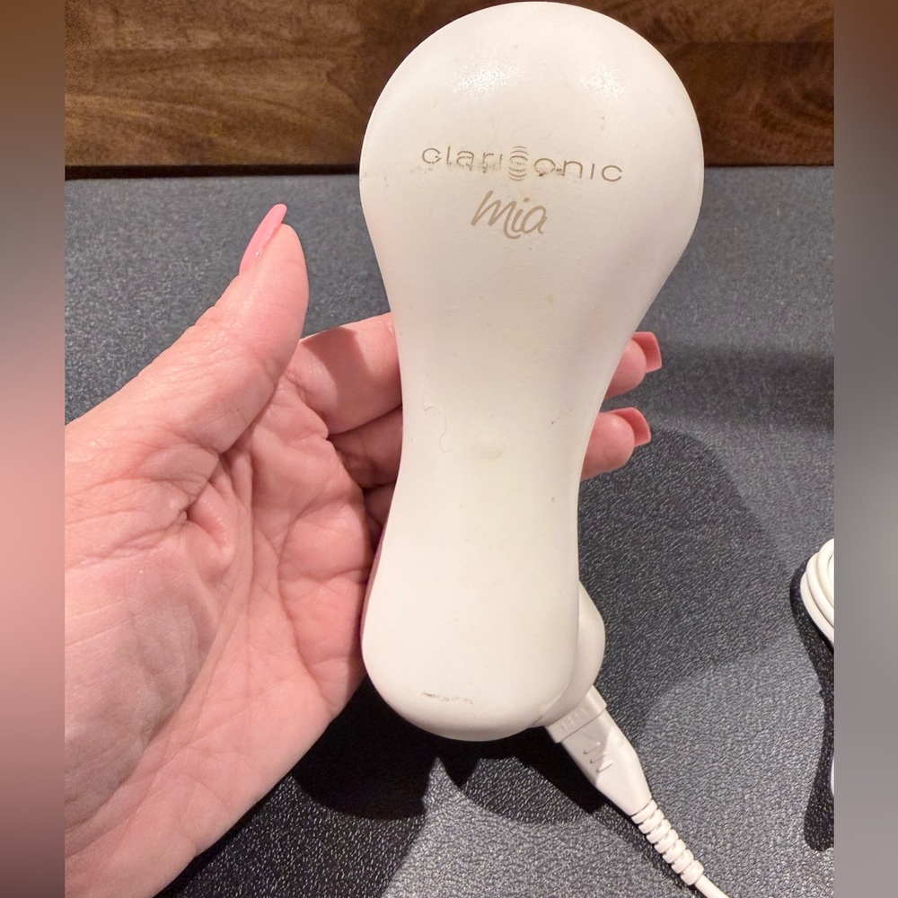 Clarisonic Mia Sonic Facial Cleansing Unit- used